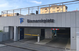 Bismarckplatz und Rathaus